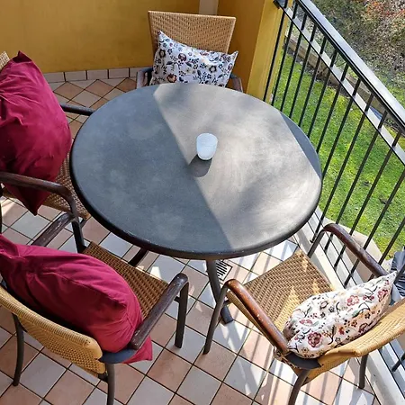 Villaggio Sant'andrea - With Gardenview アパート カオルレ