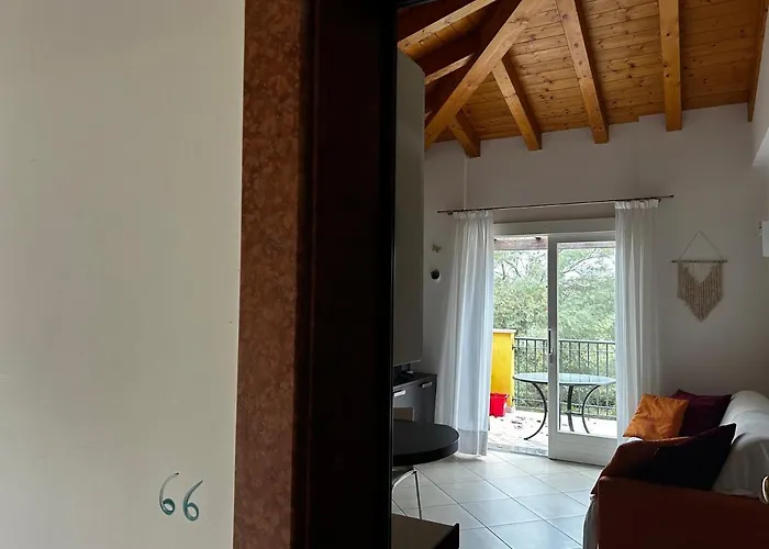 Villaggio Sant'andrea - With Gardenview アパート *