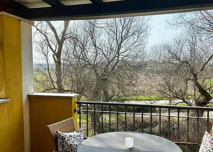 Villaggio Sant'andrea - With Gardenview アパート