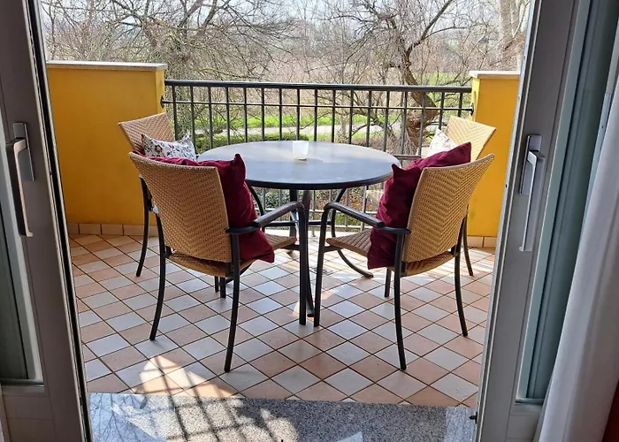 Villaggio Sant'andrea - With Gardenview アパート カオルレ